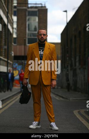 Un homme de style urbain tendance à Londres Banque D'Images