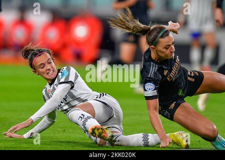 Turin, Italie. 24th novembre 2022. Barbara Bonansea (11) de Juventus, vue lors du match de l'UEFA Women's Champions League entre Juventus et Arsenal au stade Juventus de Turin. (Crédit photo : Gonzales photo/Alamy Live News Banque D'Images