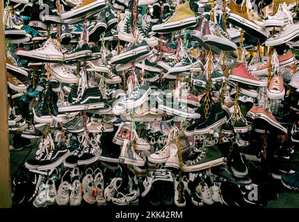 Une cabine de chaussures dans les rues de Kuala Lumpur Banque D'Images