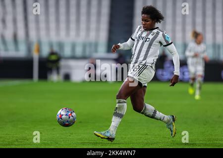Turin, Italie. 24th novembre 2022. Lineth Beerensteyn de Juventus Women FC en action lors de la Ligue des champions des femmes de l'UEFA 2022/23 - match de football du groupe C entre la Juventus Women FC et la Arsenal Women FC au stade Allianz. (Photo de Fabrizio Carabelli/SOPA Images/Sipa USA) crédit: SIPA USA/Alay Live News Banque D'Images