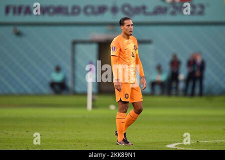 DOHA, QATAR - NOVEMBRE 25 : Virgile van Dijk des pays-Bas lors du match de la coupe du monde de la FIFA Qatar 2022 entre les pays-Bas et l'Équateur au stade international Khalifa sur 25 novembre 2022 à Doha, Qatar (photo de l'Agence Pablo Morano/BSR) Banque D'Images