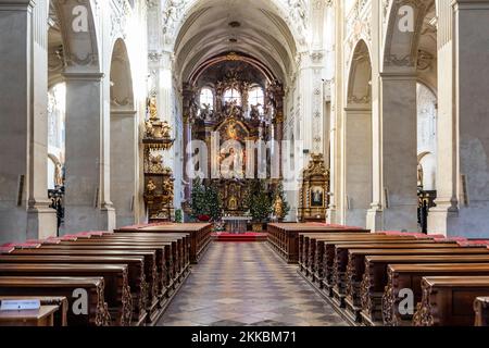 Prague, République tchèque - 1 janvier 2020 : la cathédrale Saint-Clément est une église catholique du Rite byzantin (Ruthène) située à Prague. Banque D'Images