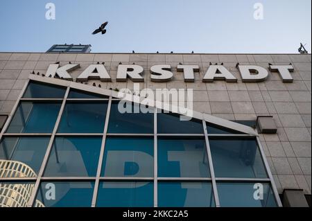 14.11.2022, Berlin, Allemagne, Europe - branche de la chaîne de magasins Galeria Karstadt à Kurfuerstendamm dans le quartier de Charlottenburg-Wilme Banque D'Images