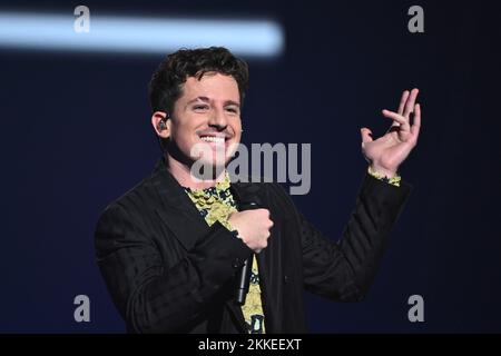 Stockholm, Suède. 25th novembre 2022. LE chanteur DE STOCKHOLM 20221125American Charlie Puth se produit lors de la finale de l'émission de télévision suédoise Idol qui s'est tenue au stade Tele2 à Stockhom, en Suède, au 25 novembre 2022. Photo: Claudio Bresciani / TT / Kod 10090 crédit: TT News Agency/Alay Live News Banque D'Images