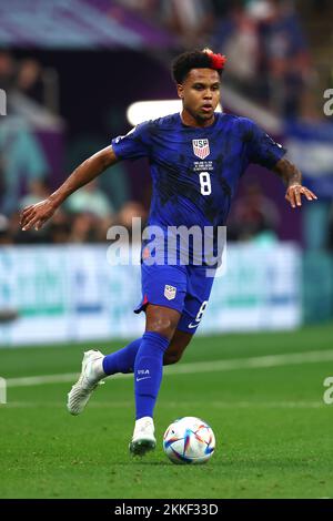 Doha, Qatar. 25th novembre 2022. Weston McKennie des États-Unis en action lors du match de la coupe du monde de la FIFA, groupe B 2022 au stade Al Bayt à Doha, au Qatar, sur 25 novembre 2022. Photo de Chris Brunskill/UPI crédit: UPI/Alay Live News Banque D'Images