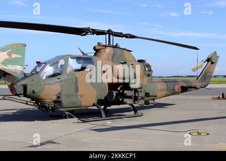 Préfecture d'Aomori, Japon - 07 septembre 2014 : hélicoptère d'attaque Cobra AH-1S de la Bell de la Force d'autodéfense terrestre du Japon. Banque D'Images