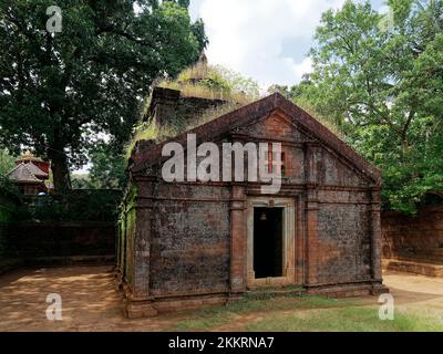 Shri Saptakoteshwar Temple du Dieu hindou Shiva construit en pierre laterite un temple était la famille des dirigeants de Kadamba dans l'état Goa India10 15 2022 Banque D'Images