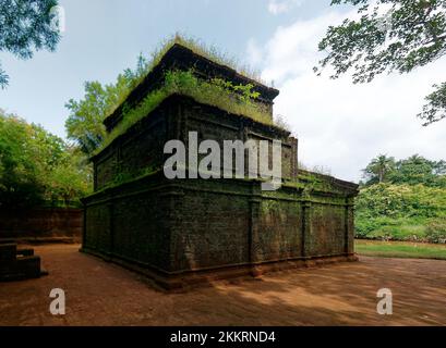 Shri Saptakoteshwar Temple du Dieu hindou Shiva construit en pierre laterite un temple était la famille des dirigeants de Kadamba dans l'état Goa India10 15 2022 Banque D'Images