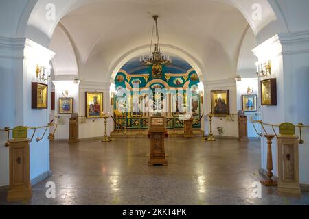 SAINT-PÉTERSBOURG, RUSSIE - 24 OCTOBRE 2022 : intérieur de l'église basse de Ven. Jean de Damas sur la Cathédrale de l'icône de Vladimir de la mère Banque D'Images