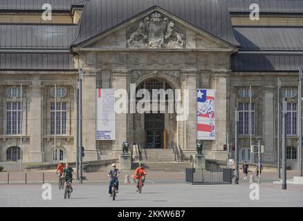 Hessian State Museum, Friedensplatz, Darmstadt, Hesse, Allemagne, Europe Banque D'Images