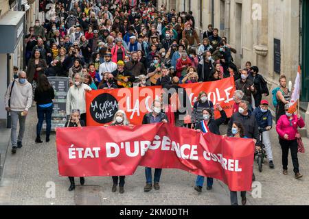 Mobilisation pour la culture. HK et les Saltimbanks : concert de rue organisé par la Carmagnole à différents endroits. Procession en direction de l'Agora occupé. Montpellier, Occitanie, France Banque D'Images