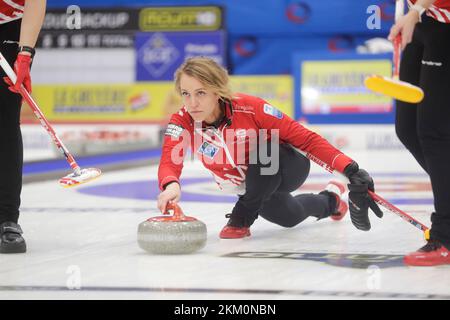 Ostersund, Suède. 26th novembre 2022. Dénmarks skipper Madeleine Dupont pendant le match de la médaille d'or des femmes entre le Danemark et la Suisse aux Championnats d'Europe de curling tenus à Ostersund Arena, Ostersund, Suède 26 novembre 2022.photo: Mat Andersson / TT / Kod 62210 crédit: TT News Agency/Alay Live News Banque D'Images