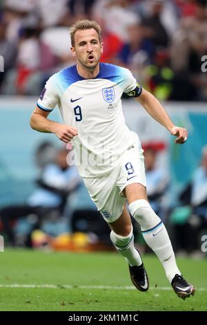 AL KHOR, QATAR - NOVEMBRE 25 : coupe du monde de la FIFA, Qatar 2022, match du groupe B entre l'Angleterre et les États-Unis au stade Al Bayt sur 25 novembre 2022 à Al Khor, Qatar. Harry Kane d'Angleterre © diebilderwelt / Alamy stock Banque D'Images
