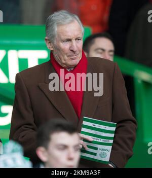 Photo du dossier datée du 18/01/14 de feu Billy McNeill, ancien capitaine et gestionnaire du Celtic. Une statue de bronze de l'ancien capitaine celtique a été dévoilée par les membres du comité de commémoration Billy McNeill, ainsi que sa veuve Liz dans sa ville natale de Bellshill, près de Glasgow. Date de publication : samedi 26 novembre 2022. Banque D'Images