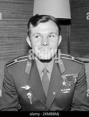 Une photographie de portrait de Yuri Gagarin. 3 juillet 1961. Banque D'Images