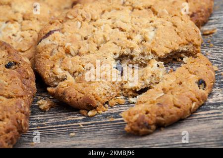 biscuits de flocons d'avoine avec adjonction de fruits secs et de divers types de noix, y compris les arachides, les biscuits de blé-flocons d'avoine avec arachides Banque D'Images