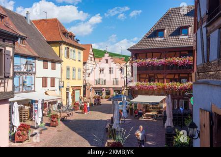 Turckheim (Türkheim) : place de la Turenne en Alsace (Elssass), Haut-Rhin (Oberelssass), France Banque D'Images