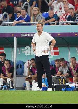 Doha, Qatar. 26th novembre 2022. Football, coupe du monde, France - Danemark, cycle préliminaire, Groupe D, Matchday 2, Stade 974, l'entraîneur Kasper Hjulmand du Danemark est sur la touche juste avant la fin du match. Crédit : Robert Michael/dpa/Alay Live News Banque D'Images