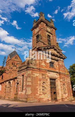 Neuwiller-les-Saverne (Neuweiler) : Église Saint-Pierre-et-Saint-Paul en Alsace (Elssass), Bas-Rhin (Unterelsss), France Banque D'Images