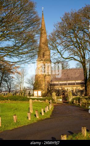 Toute l'église paroissiale de Saint dans le Nord Staffordshire Moorlands, Peak district, village de Grindon Banque D'Images