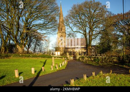 Toute l'église paroissiale de Saint dans le Nord Staffordshire Moorlands, Peak district, village de Grindon Banque D'Images