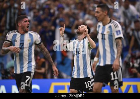 Lusail, Qatar. 26th novembre 2022. Foto Fabio Ferrari/Lapresse 26 novembre 2022 Qatar - Sport - Calcio - Qatar 2022 - Coppa del Mondo Fifa - Argentine vs Messico - Gruppo C - Fase a Gironi - Lusail Stadium.Nella foto: Esultanza Leo Messi 26 novembre 2022, Qatar - sport - football - Qatar 2022- coupe du monde de la Fifa - Argentine contre Mexique - Groupe C - scène de groupe - Stade Lusail. Dans la photo: Leo Messi/PRESSINPHOTO/Sipa USA crédit: SIPA USA/Alay Live News Banque D'Images