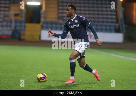 26th novembre 2022 ; Dens Park, Dundee, Écosse : Scottish Cup football, Dundee versus Airdrie ; Derick Osei de Dundee Banque D'Images