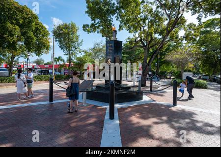 Miami, Floride - 11-26-2022 - Monument de la Calle Ocho à la Brigade 2506 impliqué dans la baie des cochons invasion de Cuba sur 17 avril 1961. Banque D'Images