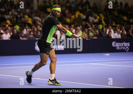 Belo Horizonte, Brésil. 26th novembre 2022. MG - Belo Horizonte - 11/26/2022 - FRIENDLY FRIENDLY, RAFAEL NADAL X CASPER RUUD - joueur de tennis espagnol Rafael Nadal lors d'une exposition contre le joueur de tennis norvégien Casper Ruud, qui s'est tenue au gymnase Mineirinho. Le match d'exposition reprend la finale du tournoi Roland Garros 2022 et marque la réouverture de la salle de gym Mineirinho. Photo: Gilson Junio/AGIF/Sipa USA crédit: SIPA USA/Alay Live News Banque D'Images