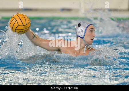 Trieste, Trieste, Italie, 26 novembre 2022, Michele Mezzarobba (Pallanuoto Trieste) pendant Pallanuoto Trieste vs CC Ortigia - Waterpolo Italian Seri Banque D'Images