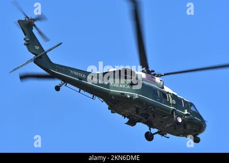 Tokyo, Japon - 26 mai 2019: États-Unis Marines Sikorsky VH-60N hélicoptère de transport VIP White Hawk. Le président Donald Trump à bord de Marine One. Banque D'Images