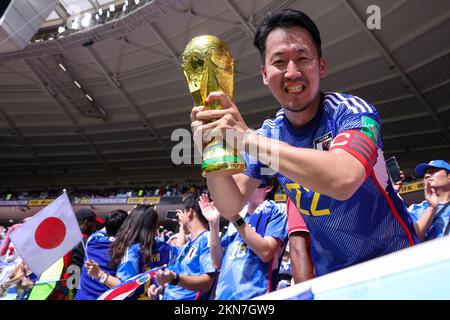 Doha, football, coupe du monde de la FIFA 2022, Japon. 27th novembre 2022. Vs Costa Rica, dans la photo: Fans du Japon, photo: Andrzej Iwanczuk crédit: SIPA USA/Alamy Live News Banque D'Images