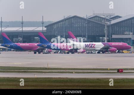 Compagnie aérienne à bas prix Wizz Air Airbus A320-200 à Gdansk Lech Walesa aéroport à Gdansk, Pologne © Wojciech Strozyk / Alamy stock photo *** Légende locale *** Banque D'Images