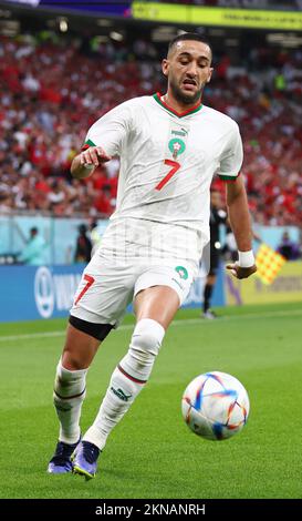 Doha, Qatar, 27th novembre 2022. Hakim Ziyach, du Maroc, en action lors du match de la coupe du monde de la FIFA 2022 au stade Al Thumama, Doha. Le crédit photo devrait se lire: David Klein / Sportimage Banque D'Images