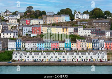 Paysage urbain de Cobh Harbour, port maritime de Cork en Irlande du Sud Banque D'Images