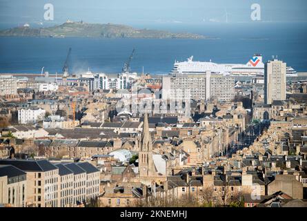 Édimbourg, Royaume-Uni - 27 novembre 2022 : vue sur Leith depuis Calton Hill Banque D'Images