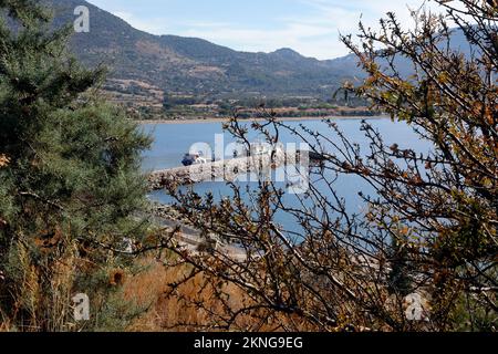 Petra port, Lesbos de la route principale de Molyvos à Petra. Septembre / octobre 2022. cym. Banque D'Images