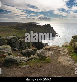 En regardant le promontoire Lion's Den, près de Land's End Banque D'Images