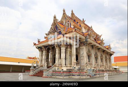 L'église de Wat Pariwat Ratchasongkram, l'église bouddhiste d'art contemporain de bangkok. Banque D'Images