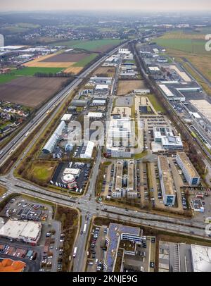 Vue aérienne, Eco Port et parc industriel Gottlieb-Daimler-Straße angle Nordstraße à l'aéroport de Dortmund et route fédérale B1 dans le quartier Natorp in Banque D'Images