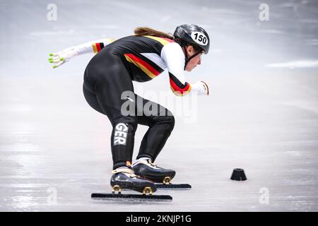 Dresde, Allemagne, 01 février 2019: Patineuse de vitesse féminine Anna Katharina Gaertner, d'Allemagne, participe à la compétition de patinage de vitesse sur piste courte de l'UIP Banque D'Images