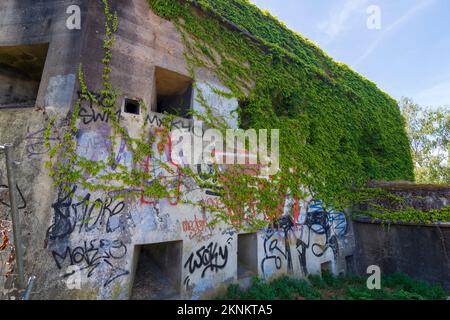 Thionville (Diedenhofen) : bunker au pont ferroviaire au-dessus de la Moselle en Lorraine (Lothringen), Moselle (Moselle), France Banque D'Images