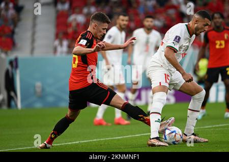 Doha, Qatar. 27th novembre 2022. DOHA, QATAR, 27. Novembre 2022; HAZARD Thorg 16 de Belgique et AMALLAH Selim 15 du Maroc pendant le match de la coupe du monde FIFA 2022 groupe F entre la Belgique et le Maroc, stade Al Thumama, Doha, 27/11/2022 - photo et copyright Anthony STANLEY, ATP images (STANLEY Anthony / ATP / SPP) Credit: SPP Sport Press photo. /Alamy Live News Banque D'Images