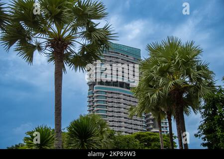 Un gratte-ciel moderne à Singapour Banque D'Images