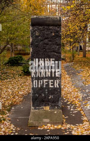 Berlin, Allemagne. Novembre 2022. Pièces du mur comme un mémorial au Rideau de fer à Berlin. Photo de haute qualité Banque D'Images