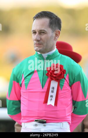 Hyogo, Japon. 26th novembre 2022. Mirco Demuro a remporté les enjeux de radio Nikkei Hai Kyoto Nisai à l'hippodrome de Hanshin à Hyogo, Japon, 26 novembre 2022. Crédit: Eiichi Yamane/AFLO/Alay Live News Banque D'Images