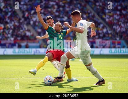 Pierre Kunde, du Cameroun, tente de s'attaquer lors du match G de la coupe du monde de la FIFA au stade Al Janoub d'Al Wakrah, au Qatar. Date de la photo: Lundi 28 novembre 2022. Banque D'Images