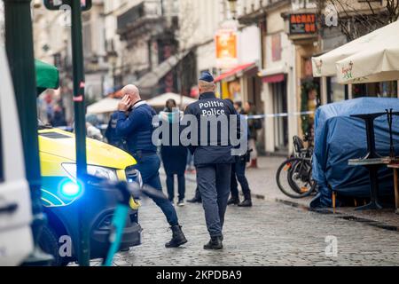Anderlues, Belgique. 28th novembre 2022. L'illustration montre la police sur le site près de Steenstraat, où une explosion de gaz s'est produite le lundi 28 novembre 2022. BELGA PHOTO HATIM KAGHAT crédit: Belga News Agency/Alay Live News Banque D'Images