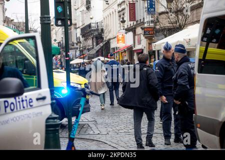 Anderlues, Belgique. 28th novembre 2022. L'illustration montre la police sur le site près de Steenstraat, où une explosion de gaz s'est produite le lundi 28 novembre 2022. BELGA PHOTO HATIM KAGHAT crédit: Belga News Agency/Alay Live News Banque D'Images