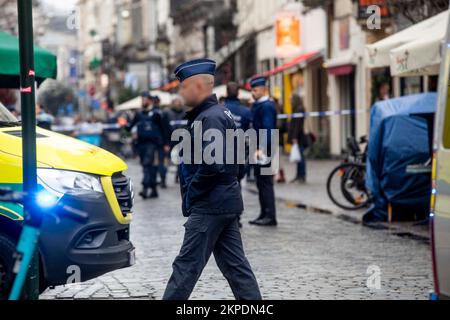 Anderlues, Belgique. 28th novembre 2022. L'illustration montre la police sur le site près de Steenstraat, où une explosion de gaz s'est produite le lundi 28 novembre 2022. BELGA PHOTO HATIM KAGHAT crédit: Belga News Agency/Alay Live News Banque D'Images
